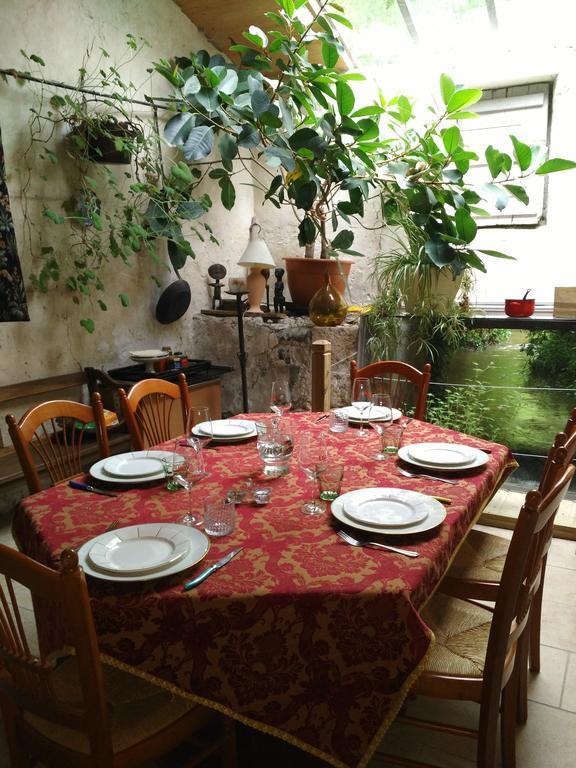 Chambre D'Hotes Le Moulin De Moulis エクステリア 写真